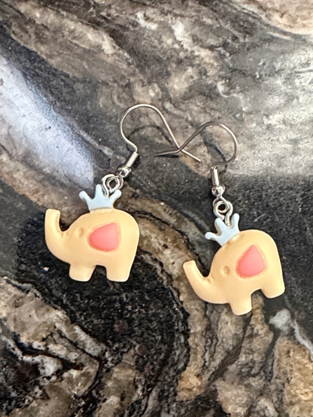 3/$30 Cute Elephant Dangle Resin Earrings in Cream & Pink